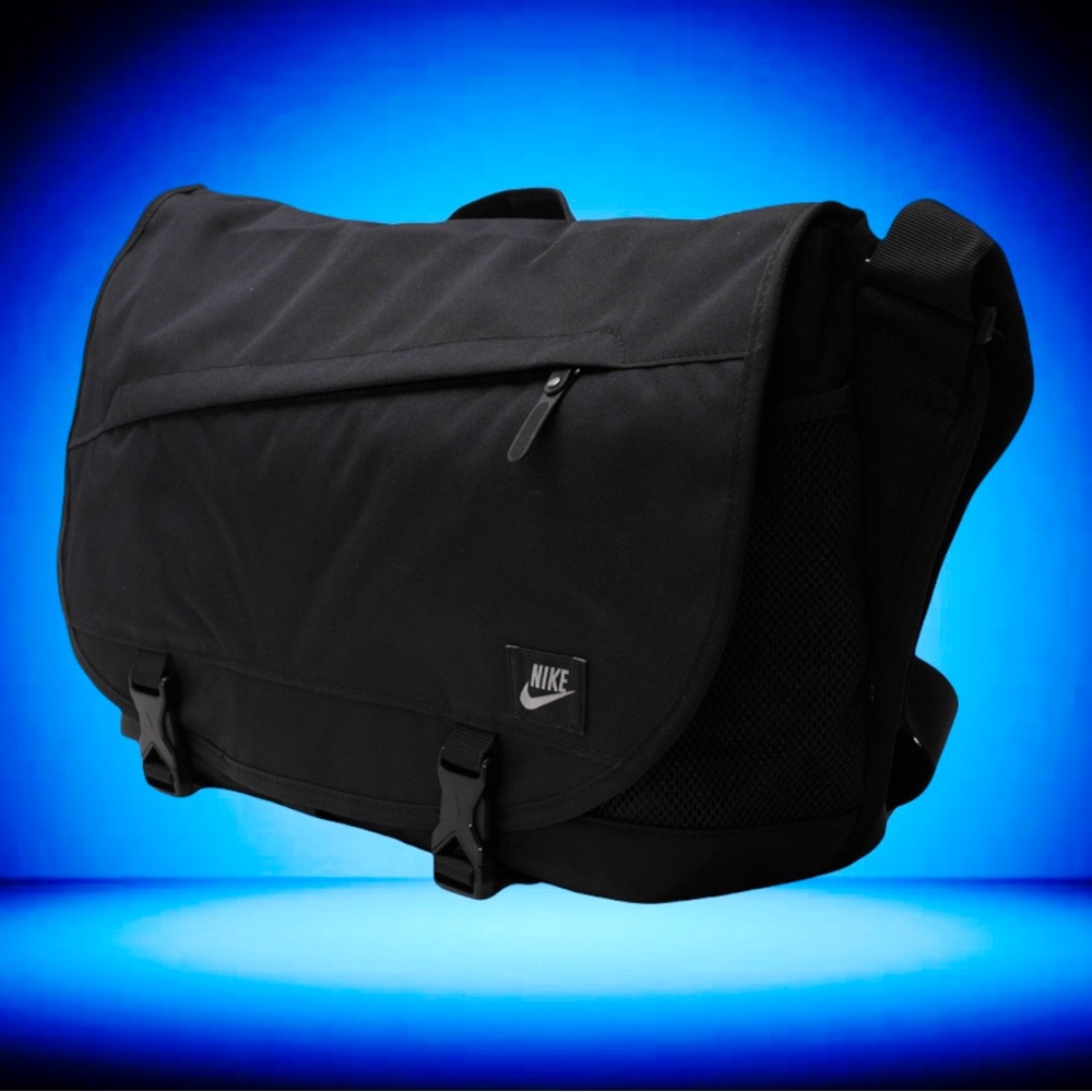 Nike Black Cordura Vintage Messenger Laptop Bag  BA3183 054 NWT